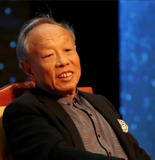 他是驻美大使，在美国大学演讲时，被一老太太质问为什么要侵略西藏？他一句话反问，让