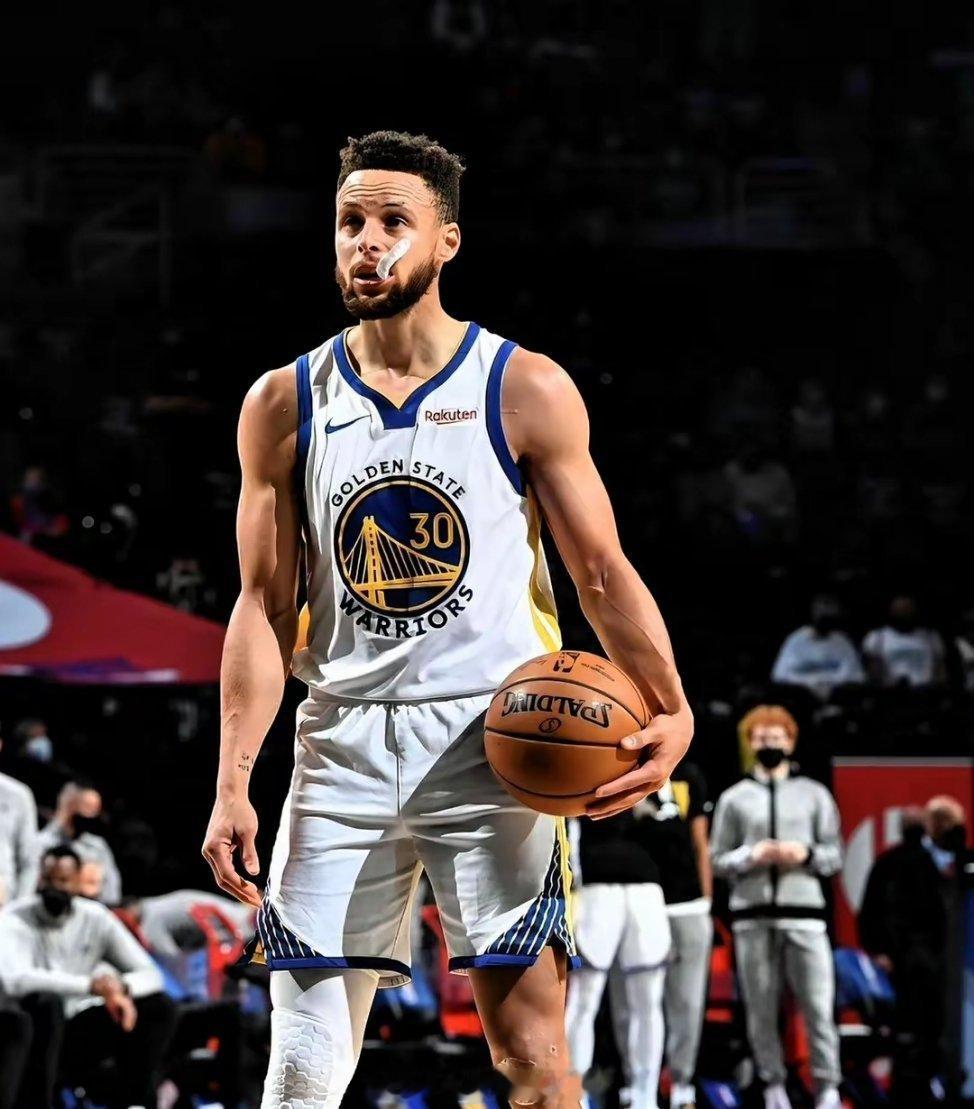 库里2年1.367亿续约勇士，创NBA历史最高年薪ESPN最新：勇士将在8月29