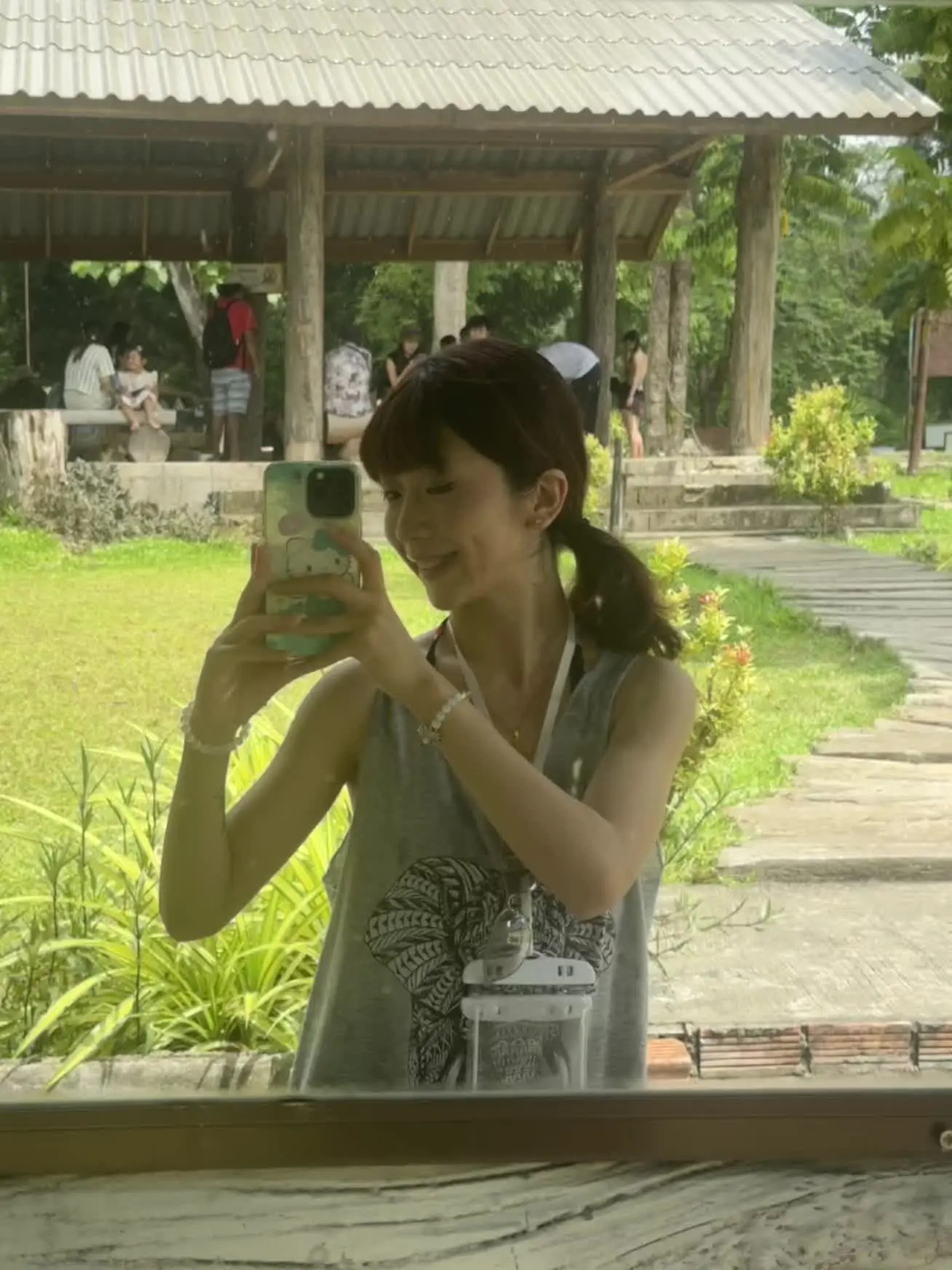 自由的 热情的 乐观的