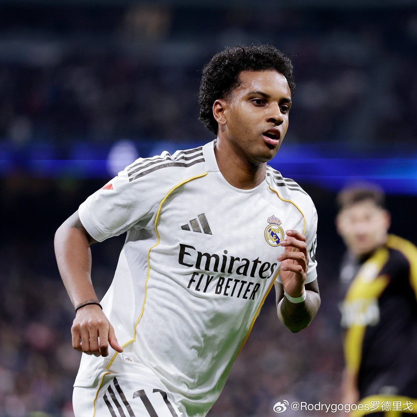【MarioCortegana】罗德里戈在 2023 年为巴西国家队效力时撕裂了