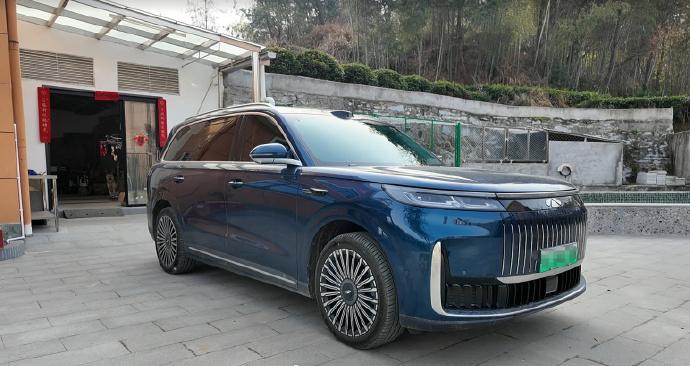 昨天上午开着风云T11从老家返沪，早上10点左右出发，终于于今天凌晨4点半到达，