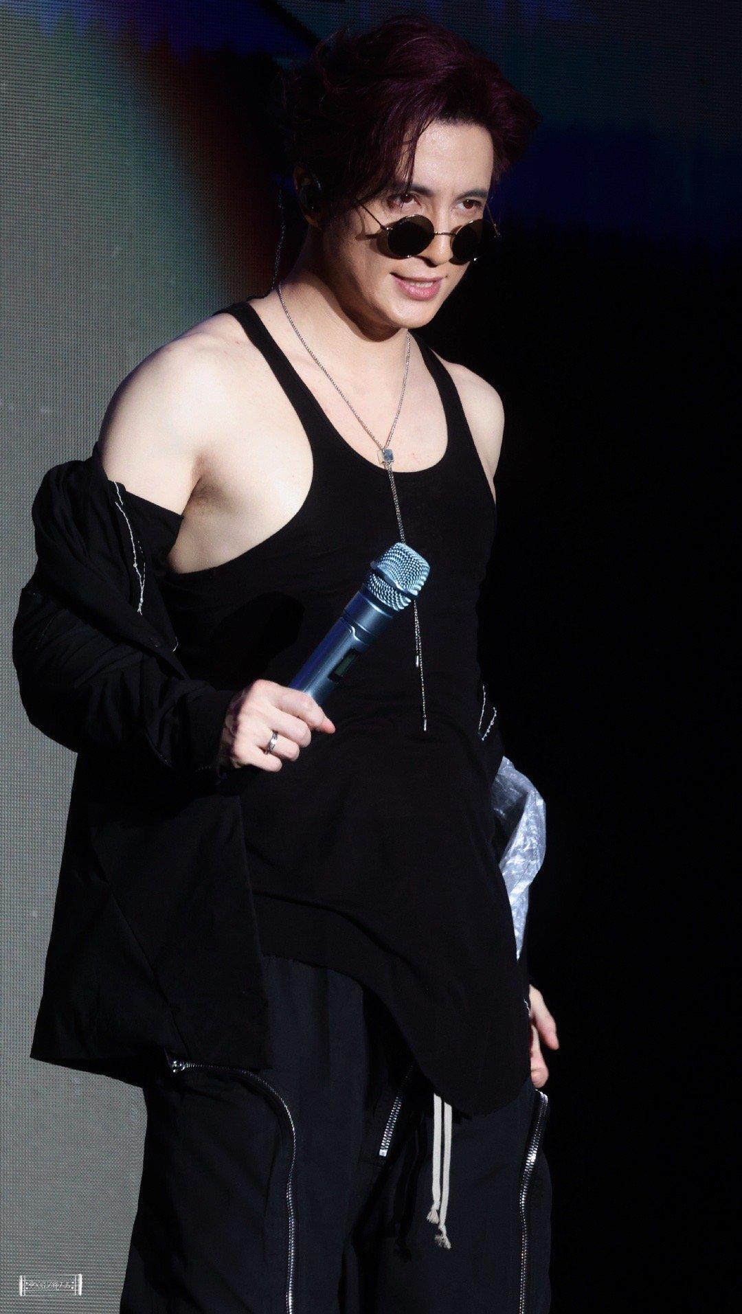 薛之谦 不要写别人之前写过的东西听薛之谦谈创作如听警钟！他说音乐没有贵贱，但复制