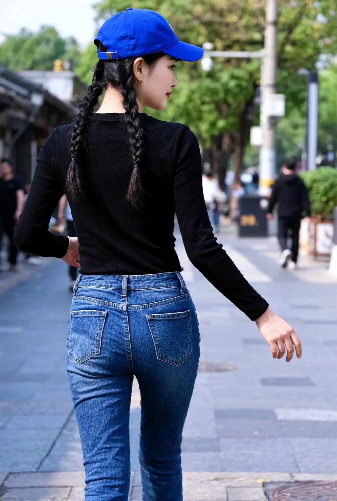 超爱牛仔穿搭 牛仔裤时尚风格 牛仔裤姐姐 AI街头牛仔照 ai创作