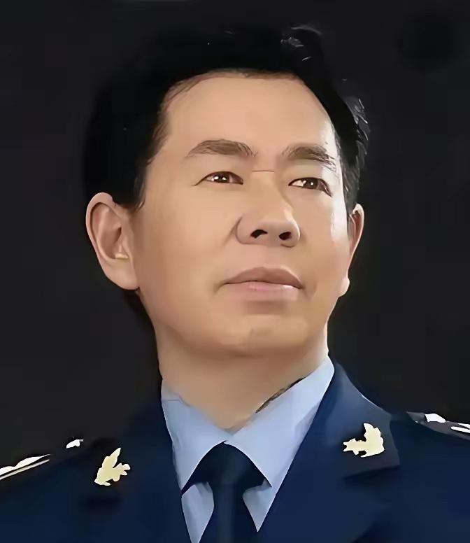 戴旭大校一句话，直接把窗户纸捅破了，他说，近代中国挨打一百多年，根子不在枪炮不行