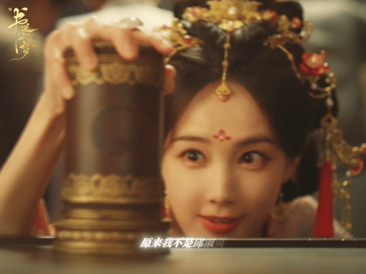 李一桐新剧变赌神上桌 确实是没有想到李一桐的这一个如同赌神一般的片段直接就是让人