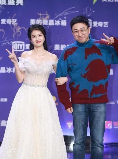 于正回应白鹿争议 于妈回应网友提问“你不管白鹿吗？”于妈回应，自证只能给坏人增添