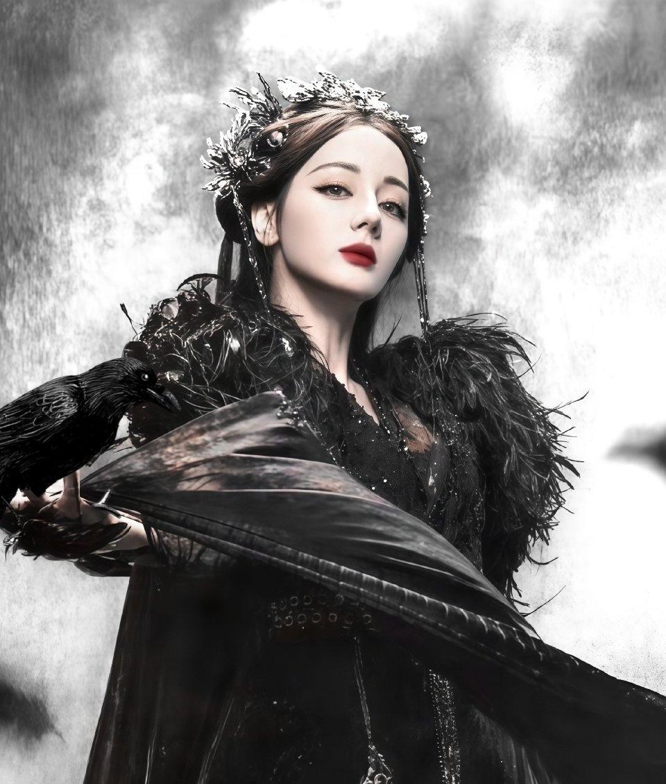 dlrb 迪丽热巴白日提灯 dlrb 迪丽热巴卫蓝 

我可以不吃不喝但你不可以