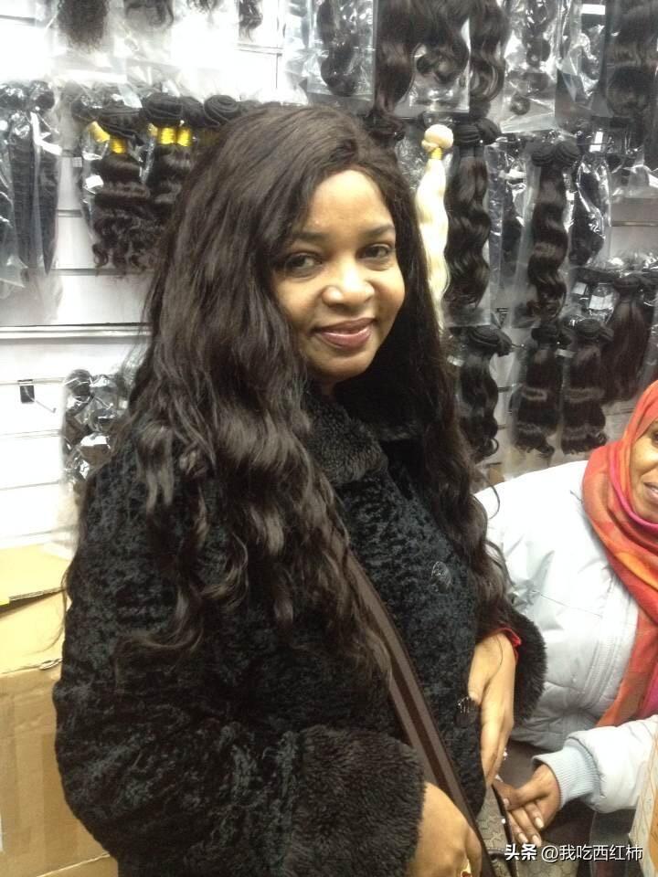 14年发现3色真人假发一个月赚38万
我是Kim，2014年我在广州卖假发给老外