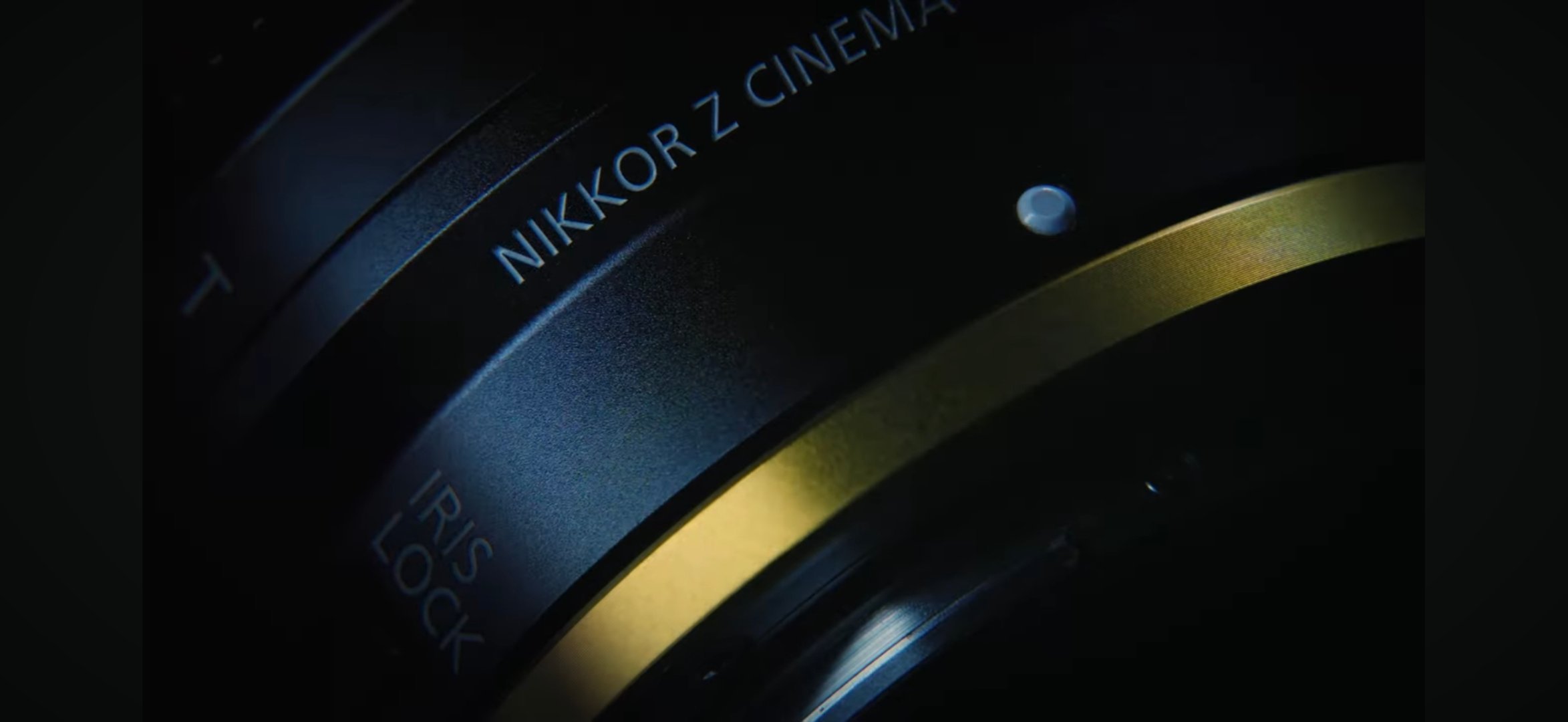 NAB开幕前夕，尼康发布了一条名为“尼克尔新篇章开始了”的预告片。从露出的局部可