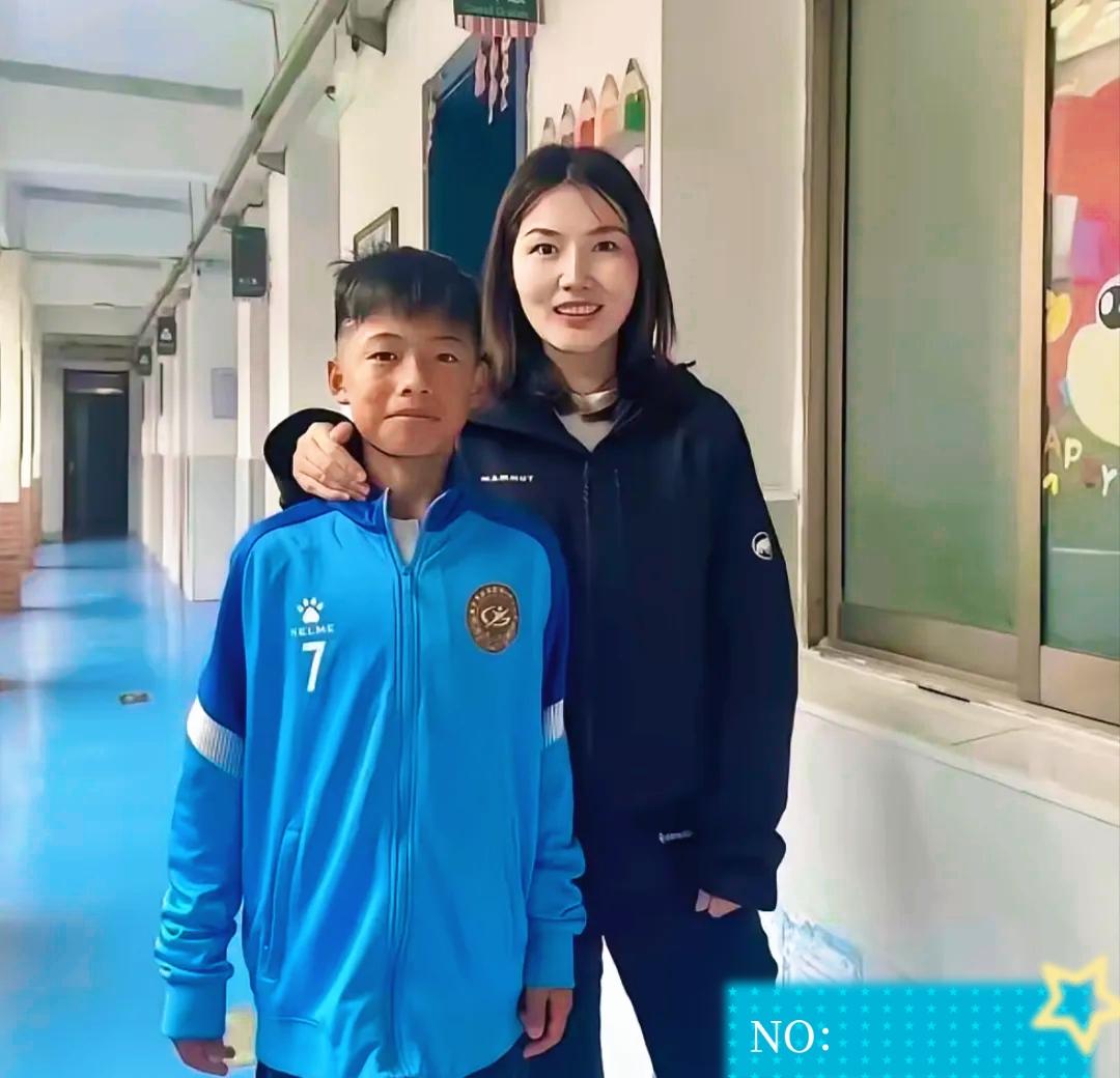 孟新艺回国了！没有鲜花簇拥，没有红毯欢呼，迎接这位12岁欧洲夺冠MVP的，竟是班