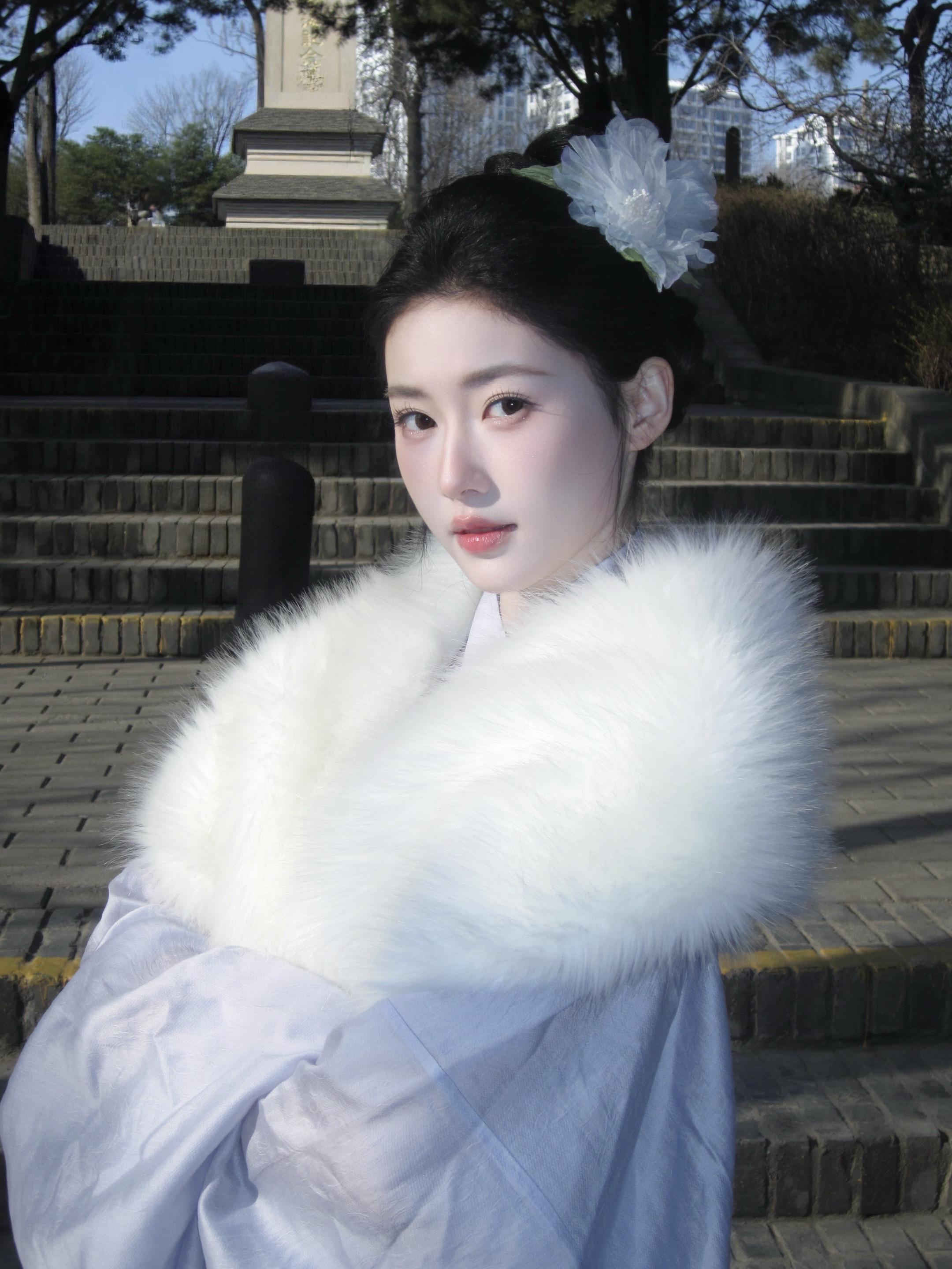 花开花落花无悔 缘来缘去缘如水。