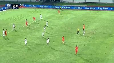 邝兆镭的两次大师级传球！[赞][赞][赞]
一球助攻赵松源头球破门！一球精准找到