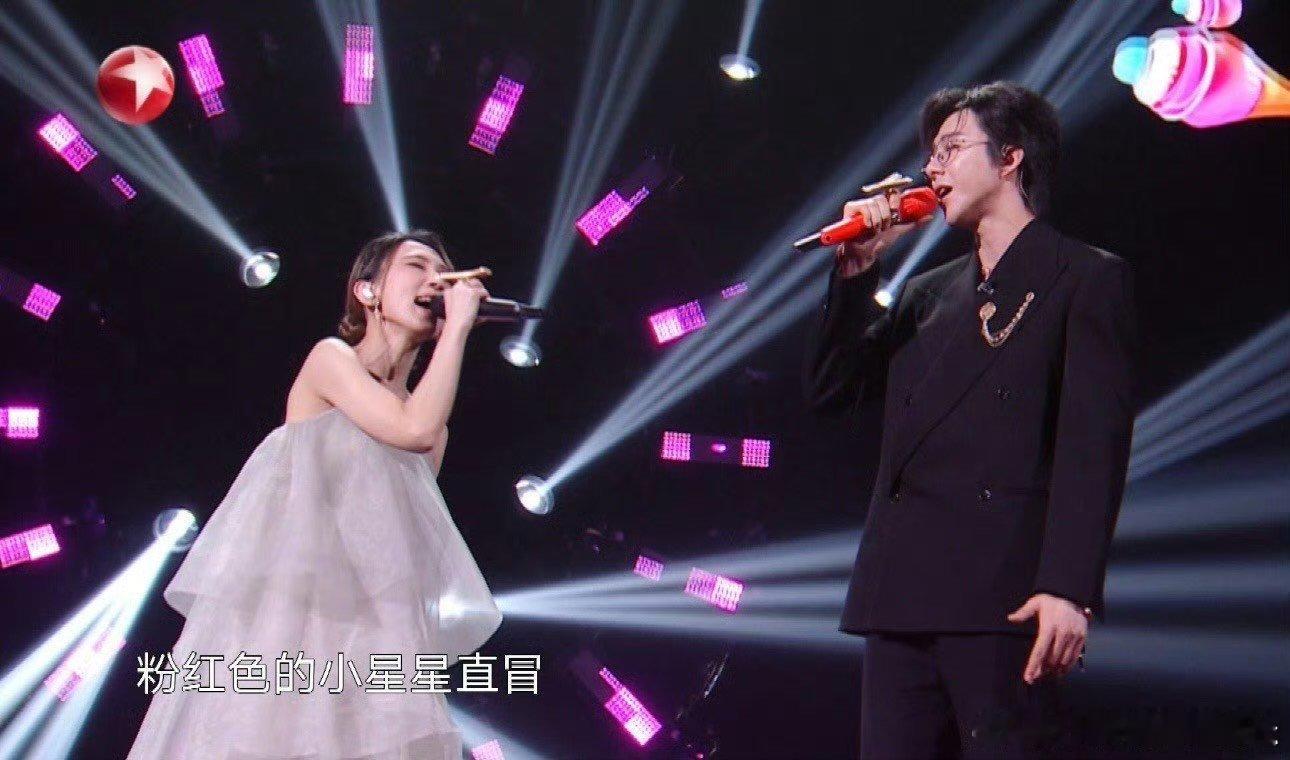 #戴佩妮耳语和刘宇宁讲悄悄话#戴佩妮刘宇宁简直也太有魅力了，作为观众也是非常的好