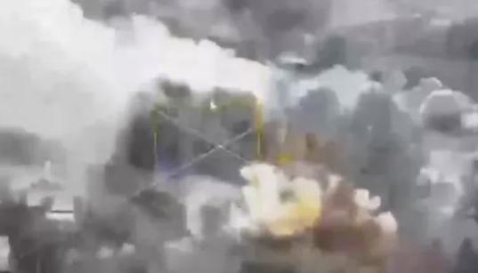 乌克兰这下可惹上大麻烦了！刚炸沉俄罗斯两艘油轮，俄军就像被激怒的蜂群一样，140