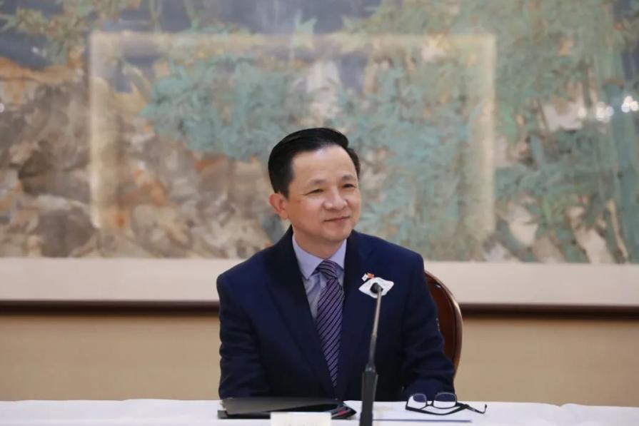 这回真要玩火了！中方接到通知，韩美同盟或介入台海，美国已拍板，军火将运往台岛。