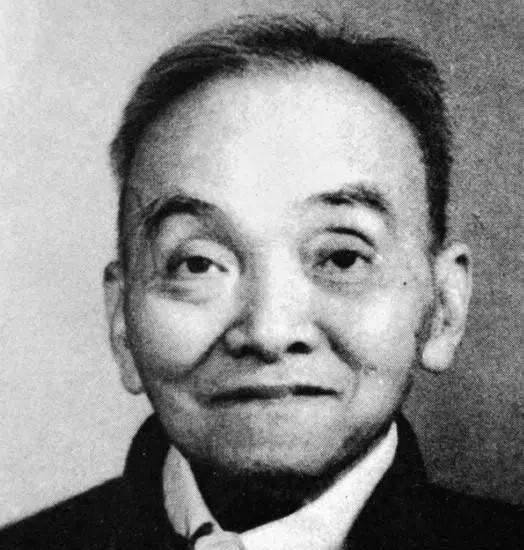 1949年4月，国民党少将范纪曼要被执行死刑，临刑前，他说要上个厕所，但谁也没有