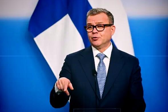 芬兰总理为议员“丑照”风波道歉，事情是这么起的

芬兰总理奥尔波这回亲自出面道歉