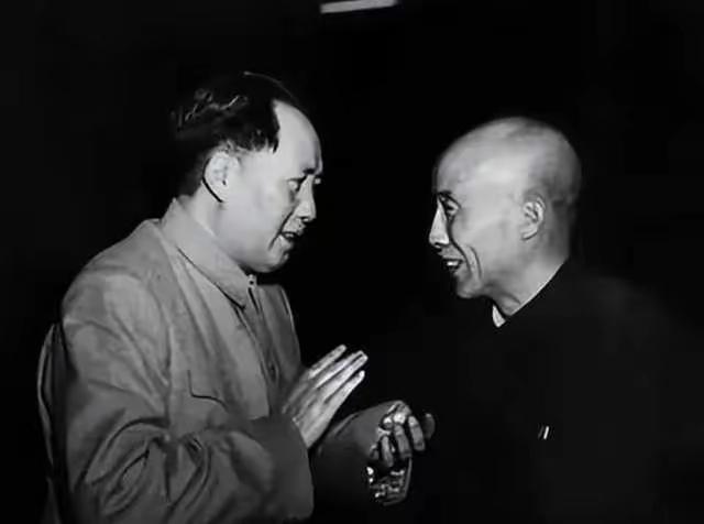 刘策成当年在长沙当国民党警察厅长，手里攥着赵恒惕要抓毛泽东的密令，愣是冒死偷递消