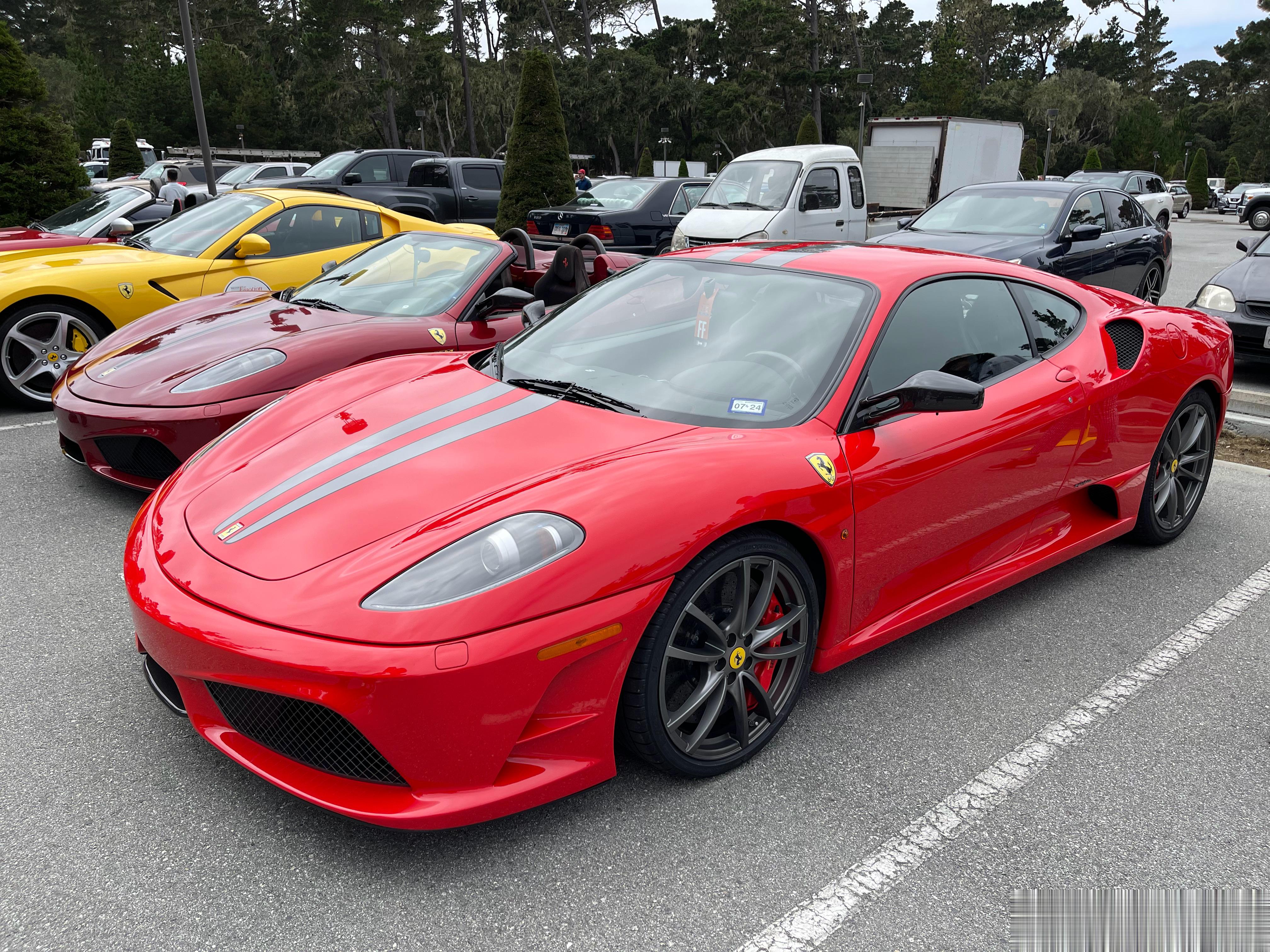 一辆是430 Scuderia，一辆是完美Spec的手动F430，我一定会选择后