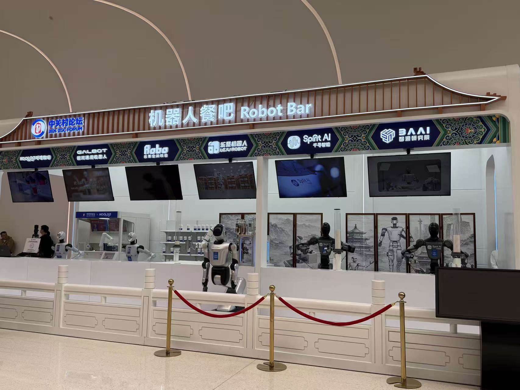 2027年或迎AGI 1.0:人形机器人成本拐点将至、“图灵