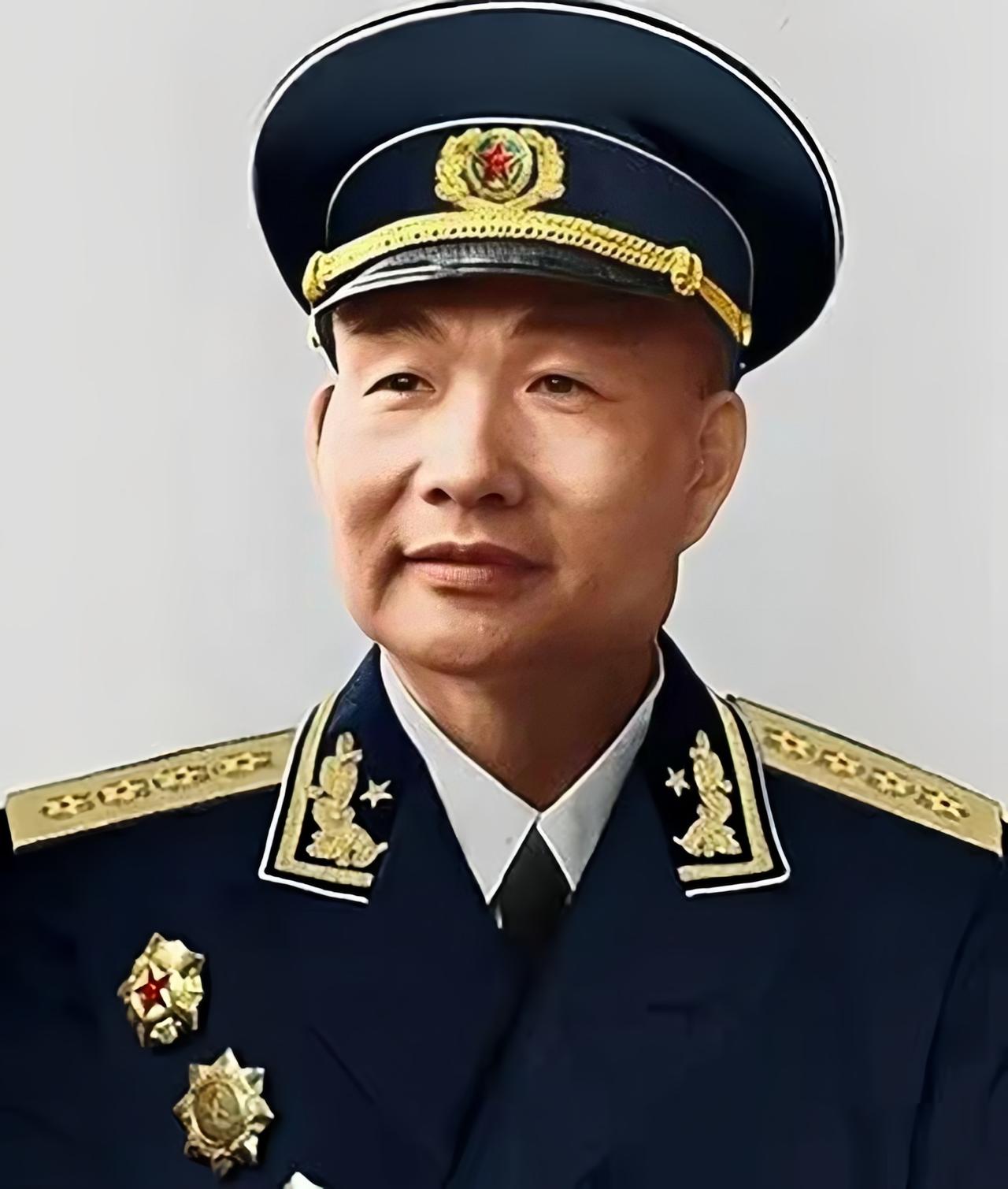 他是真正的三朝元老。在毛主席时代，他一直担任海军司令员，还曾挂职国防部副部长，是