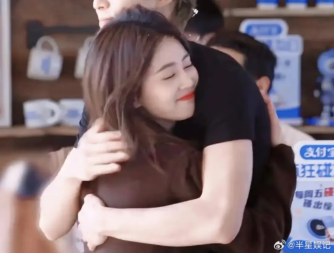 这是在干嘛，你俩这么卖力吗 