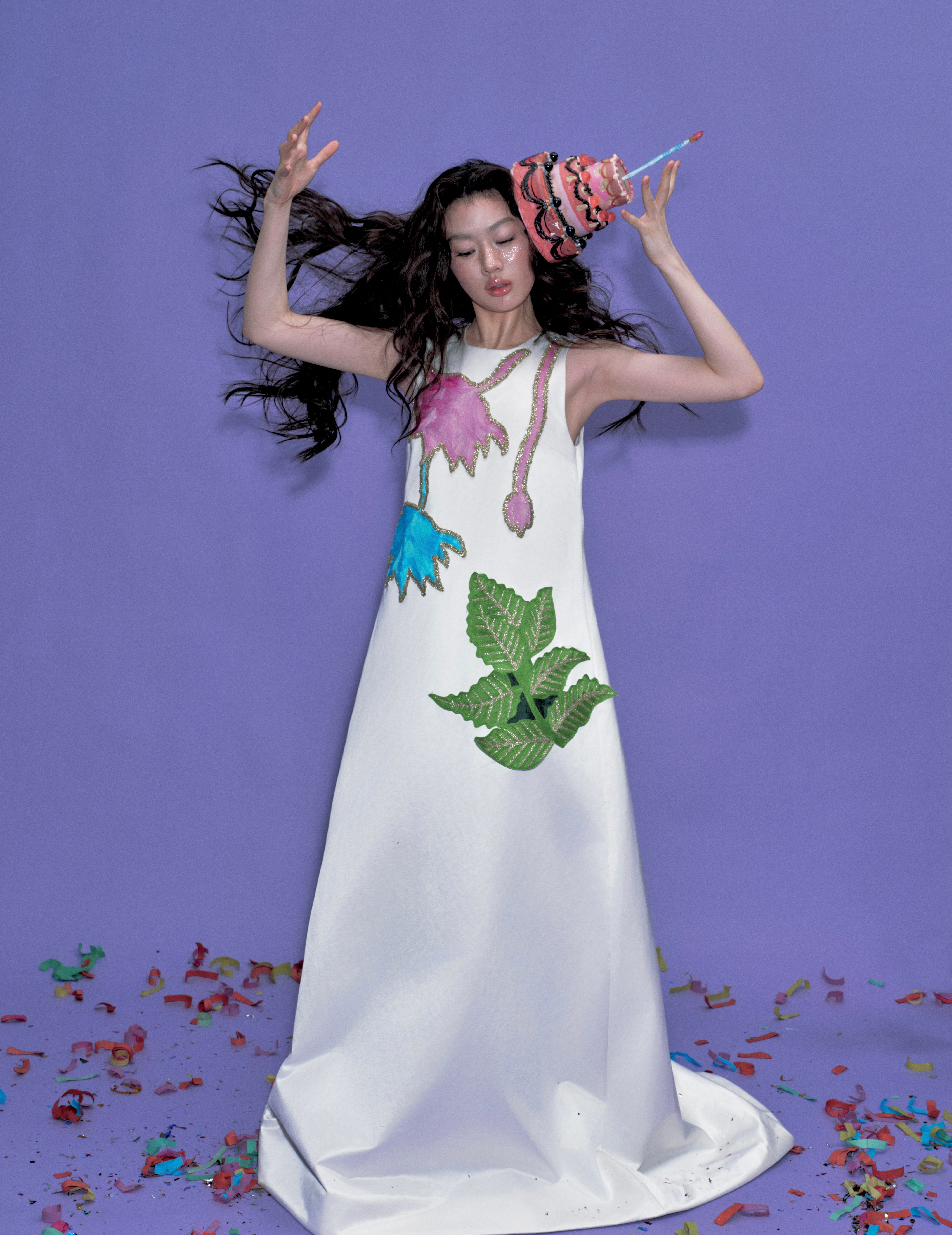 单依纯｜生日写真  🎂晚间还有来自寿星的高定造型新惊喜 ！全新发布的一组生日大