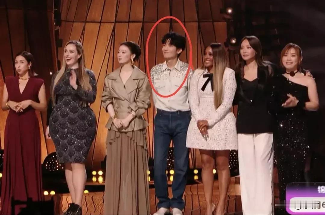 单依纯：一个真正的娱乐精灵，有趣的灵魂，在哪里都能闪闪发亮。

我们真的一定要看