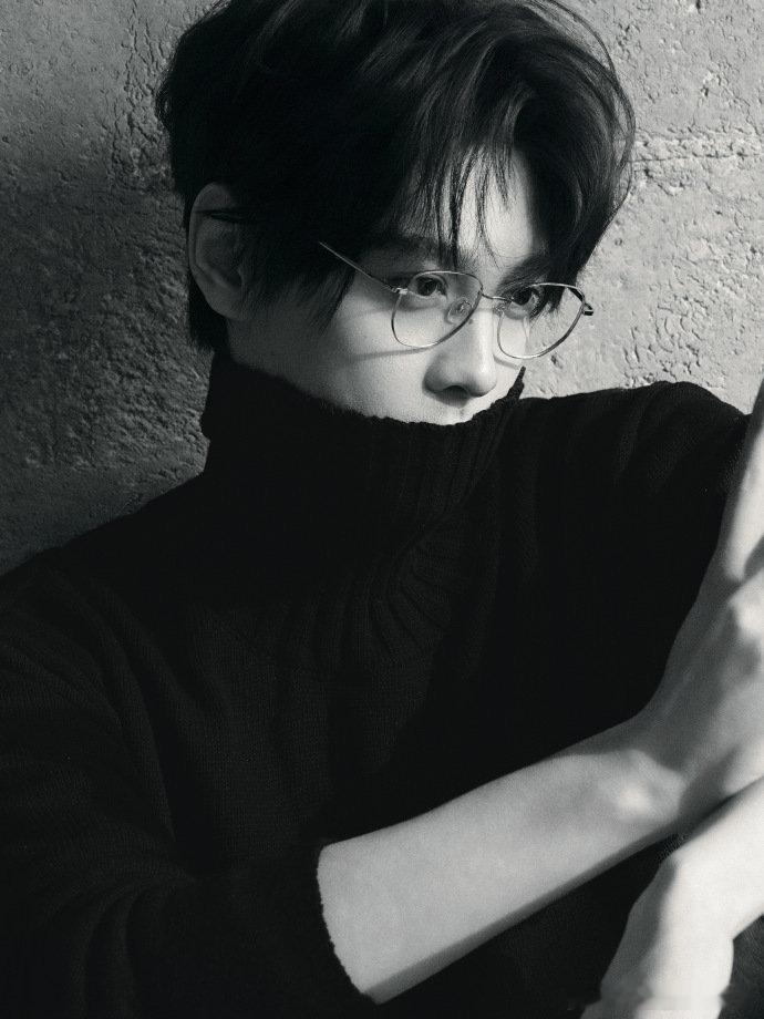 田栩宁的腊八节营业👇拍个营业照都故事感这么浓是要进组了吗