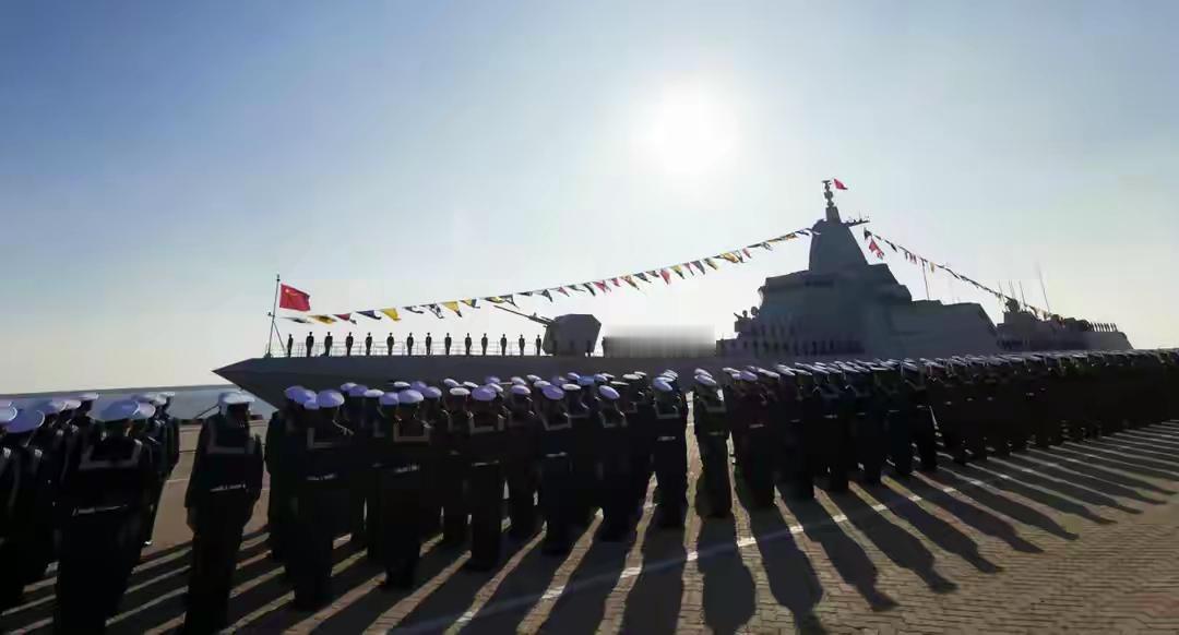 分段已超150米，中国在建全球最大航母
当看到“分段已超150米”这个数字时，你