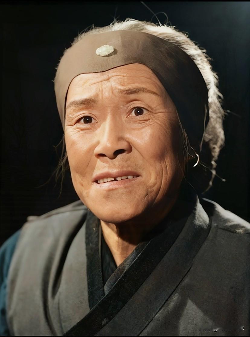 看到“刘姥姥”沙玉华老人家离世的消息，心里竟有一种说不出的平静。

九十多岁的高