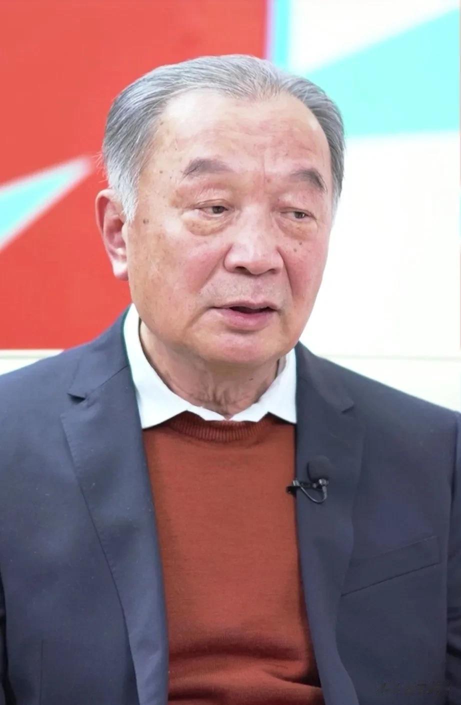 知名三农专家温铁军，一次讲座中开门见山的说:我想问问在座的各位，农村为啥穷？因为