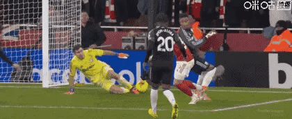 虽然阿森纳主场，但这种错判漏判，真的让阿森纳球迷痛苦，让英足总“脸都不要了”！