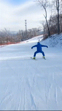 #滑雪为什么要穿速干衣#哈哈哈教你们一个很骚的滑雪姿势🎿 ​ ​​​