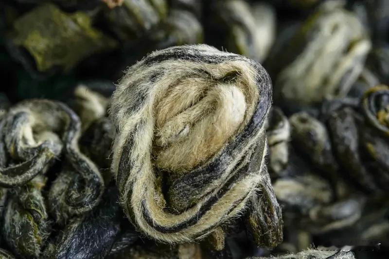 “马上有乾崑”，这说法超带感！仿佛瞬间能拥有天地乾坤，掌控一切。这让我想到，很多