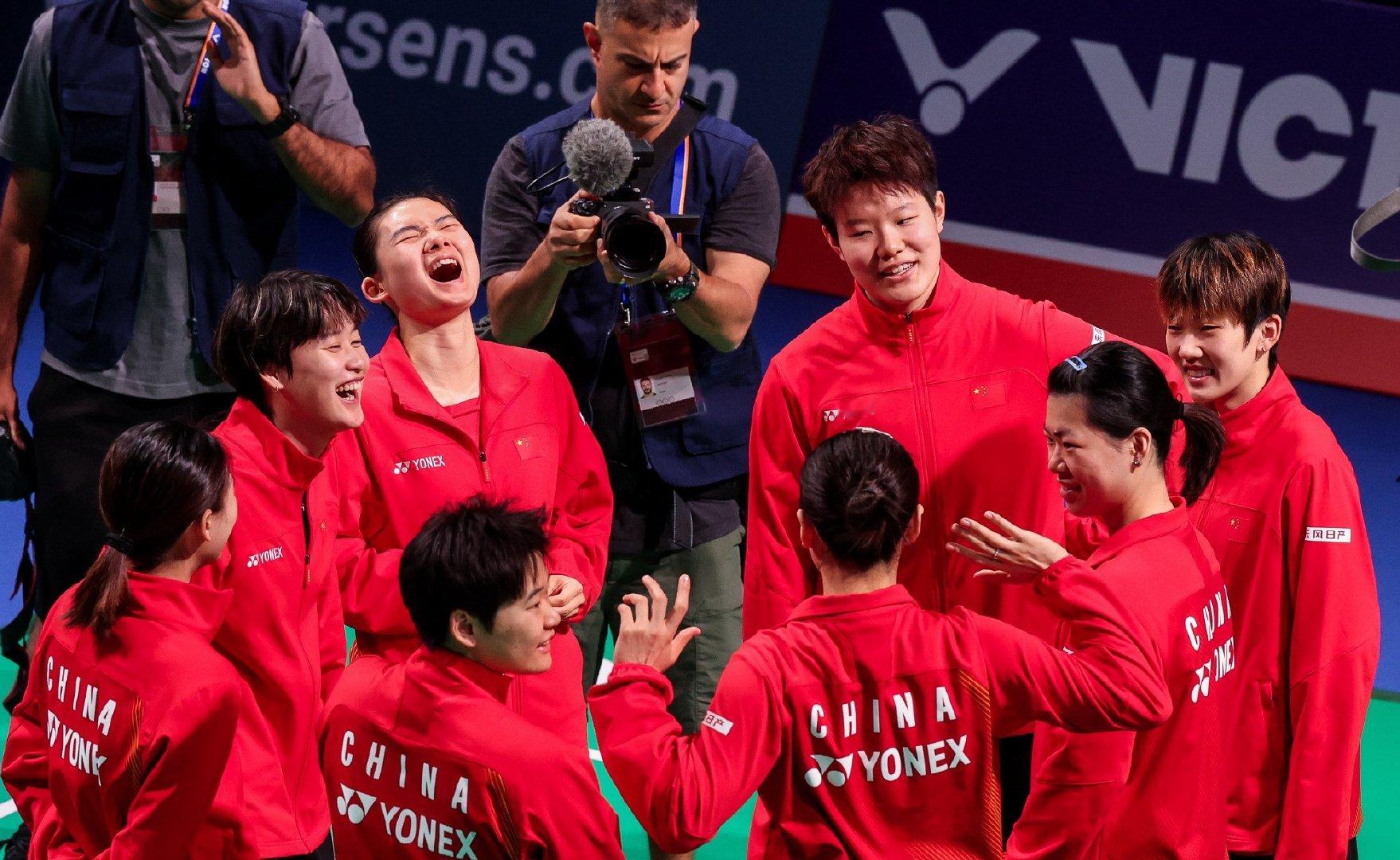 尤伯杯决赛关键一战！圣坛组合2-0横扫韩国拆对组合，对手变阵反而成心理加持，赛后