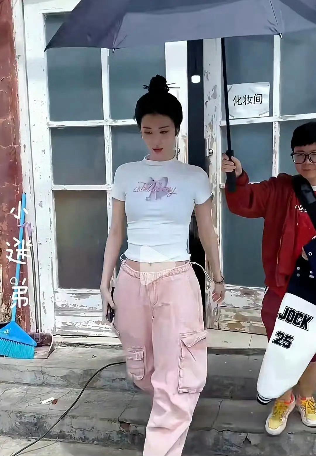 王楚然身上的纹身，玩好大 ​​​