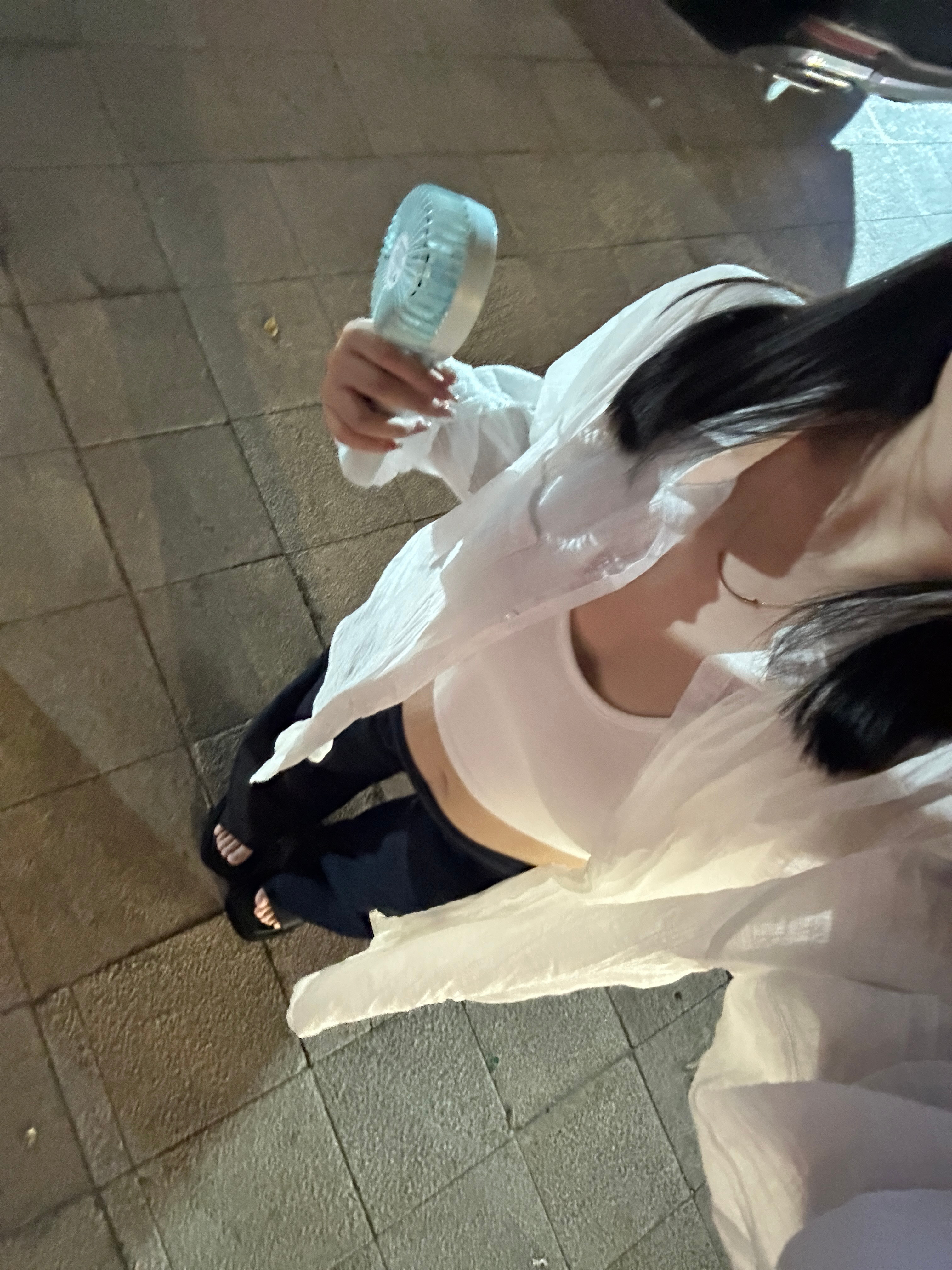 带着我的小肚出门[挤眼] ​​​