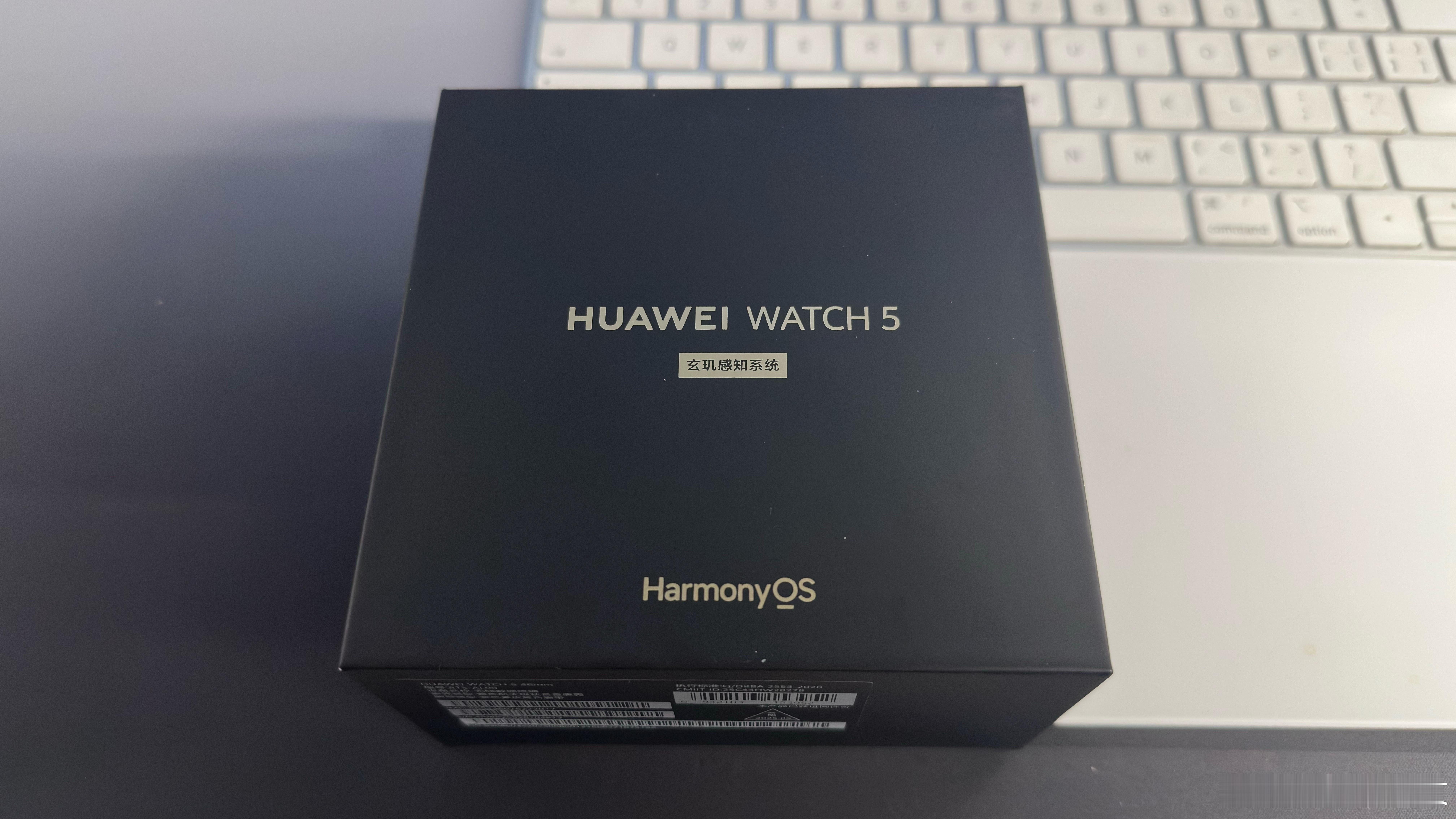 2025年马上就要过去了辛苦了一年抽个奖幸运一下大家吧华为Watch手表5，抽铁