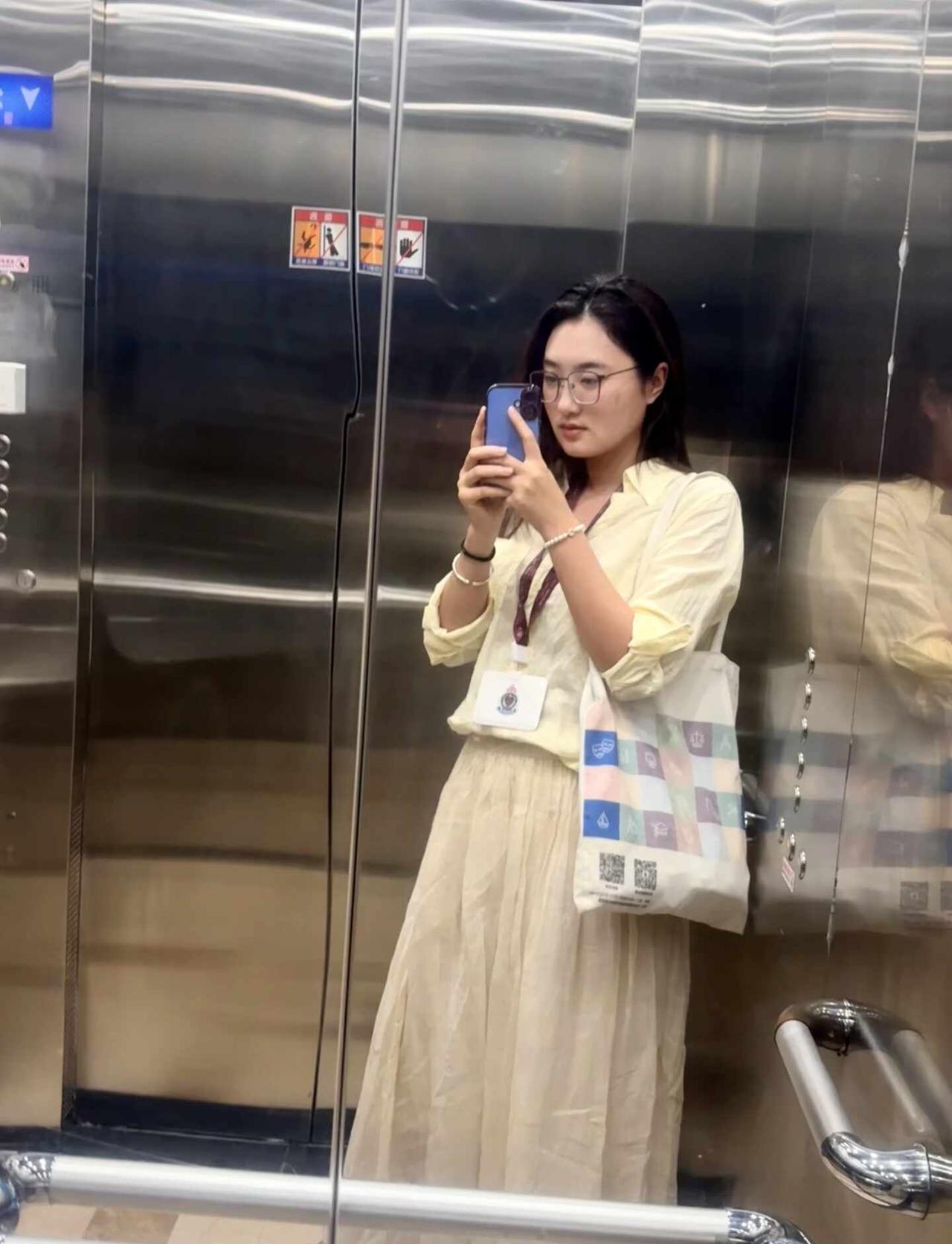今天也很淑女🦹🏻
见人不如健身 班主任