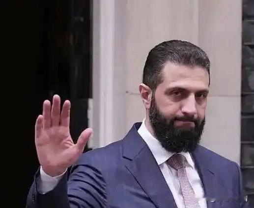 请问，谁才是真正的受害者？
美以公然发动战争，伊朗众志成城，毅然决然地向以色列和