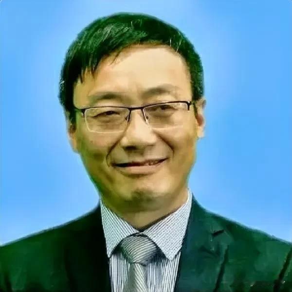汤家凤这次提问问到根上了，必须力挺
 
之前汤博士揪着郑智化吉林演出的事，不少人