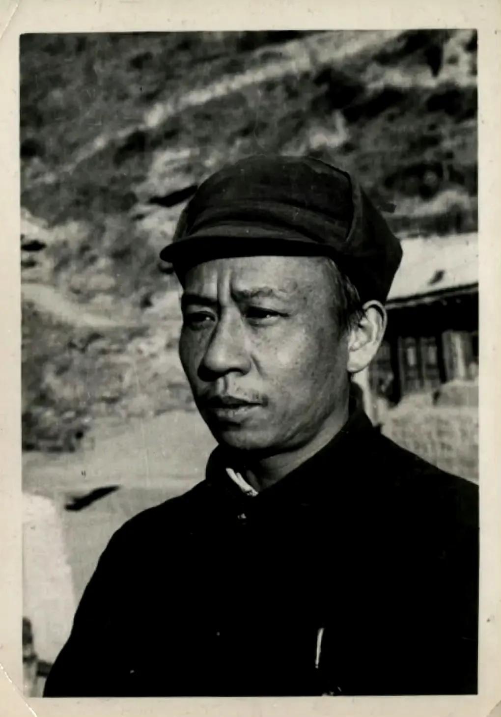 刘少奇主席，1947年延安 ​
