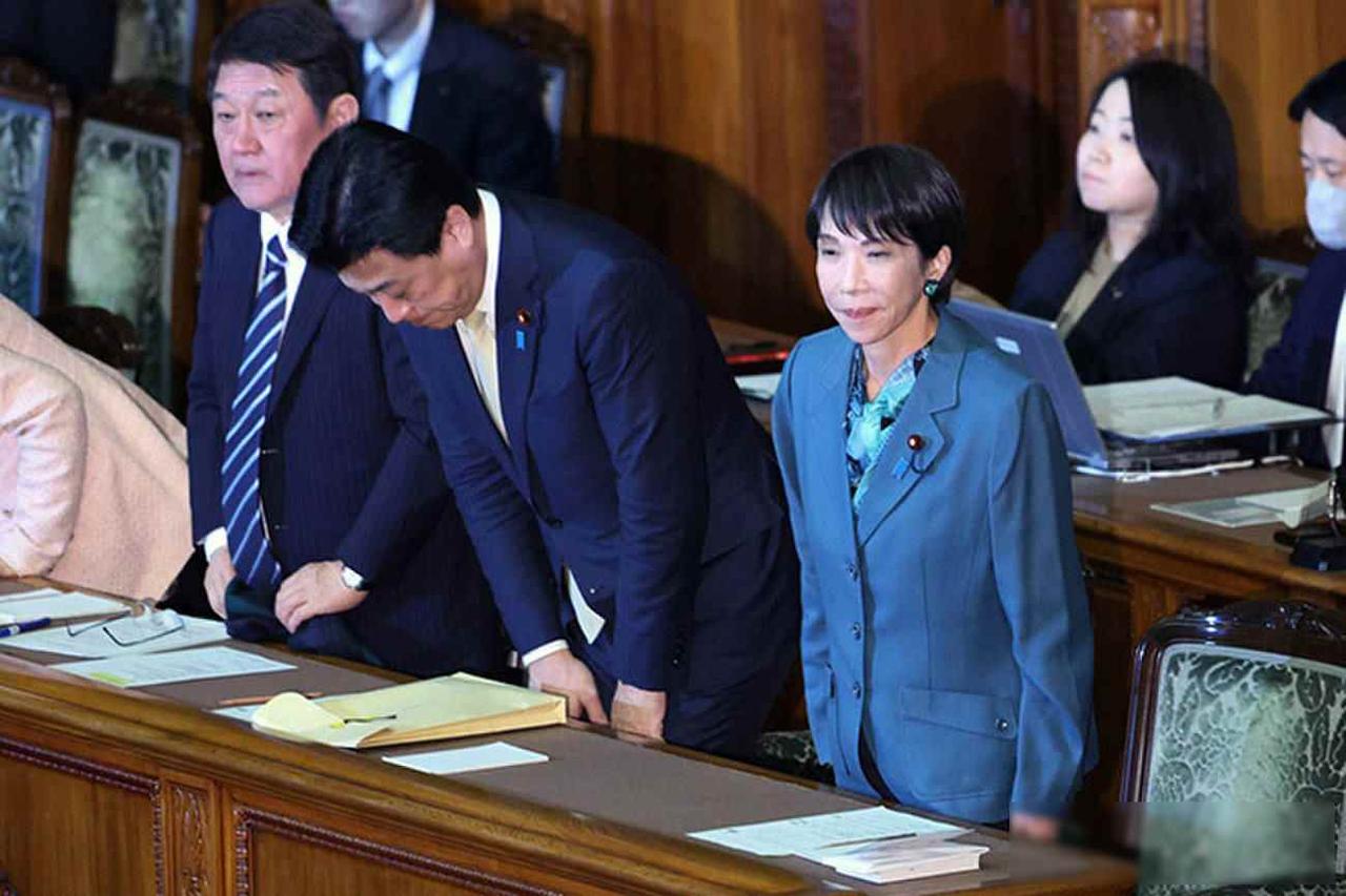 福建舰北上那几天，高市早苗的算盘卡住了，东海风向变了

高市早苗之前发表的那些言