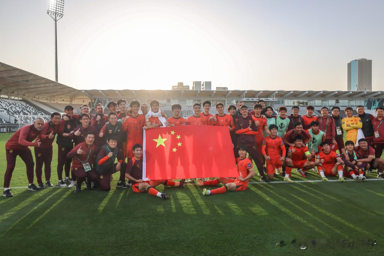 过年也该吃顿饺子了！中国亚运U23男足晋级八强！
在强敌云集的死亡小组，小伙子们