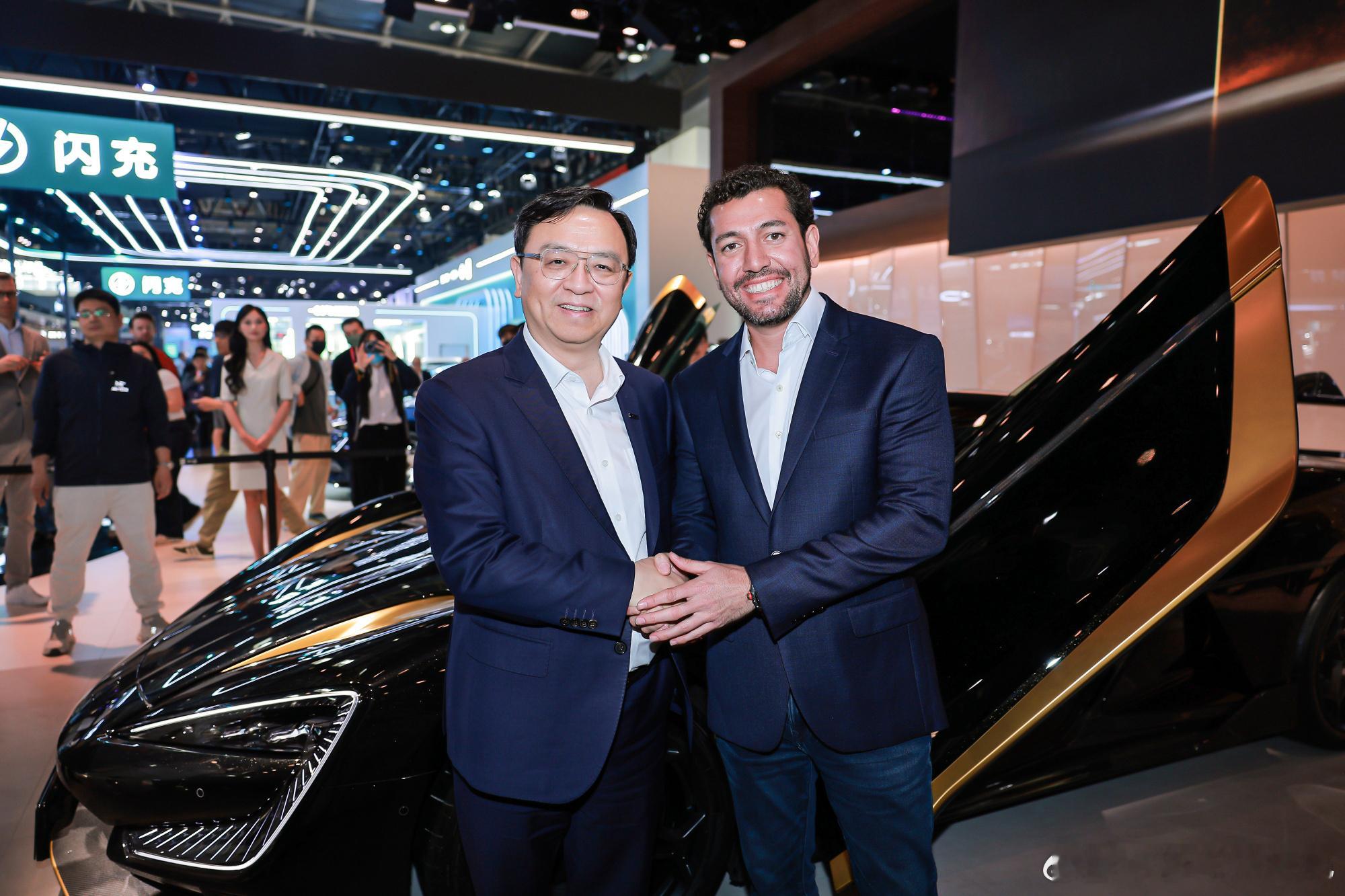 仰望U9Xtreme售价超两千万元 比亚迪集团-品牌及公关处 总经理发博称：“仰