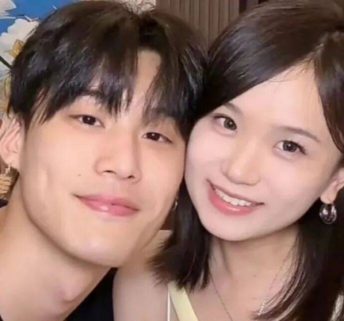 网红胡楚靓左耳重度耳聋从光鲜博主到被耳聋困扰，胡楚靓的健康“清算”敲醒警钟。熬夜