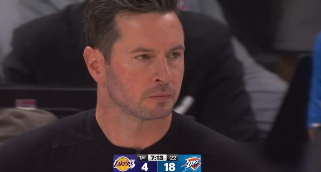 雷迪克教练那50胜的体面，被雷霆队一节就给撕了。撕得粉碎。
你看那43分的分差