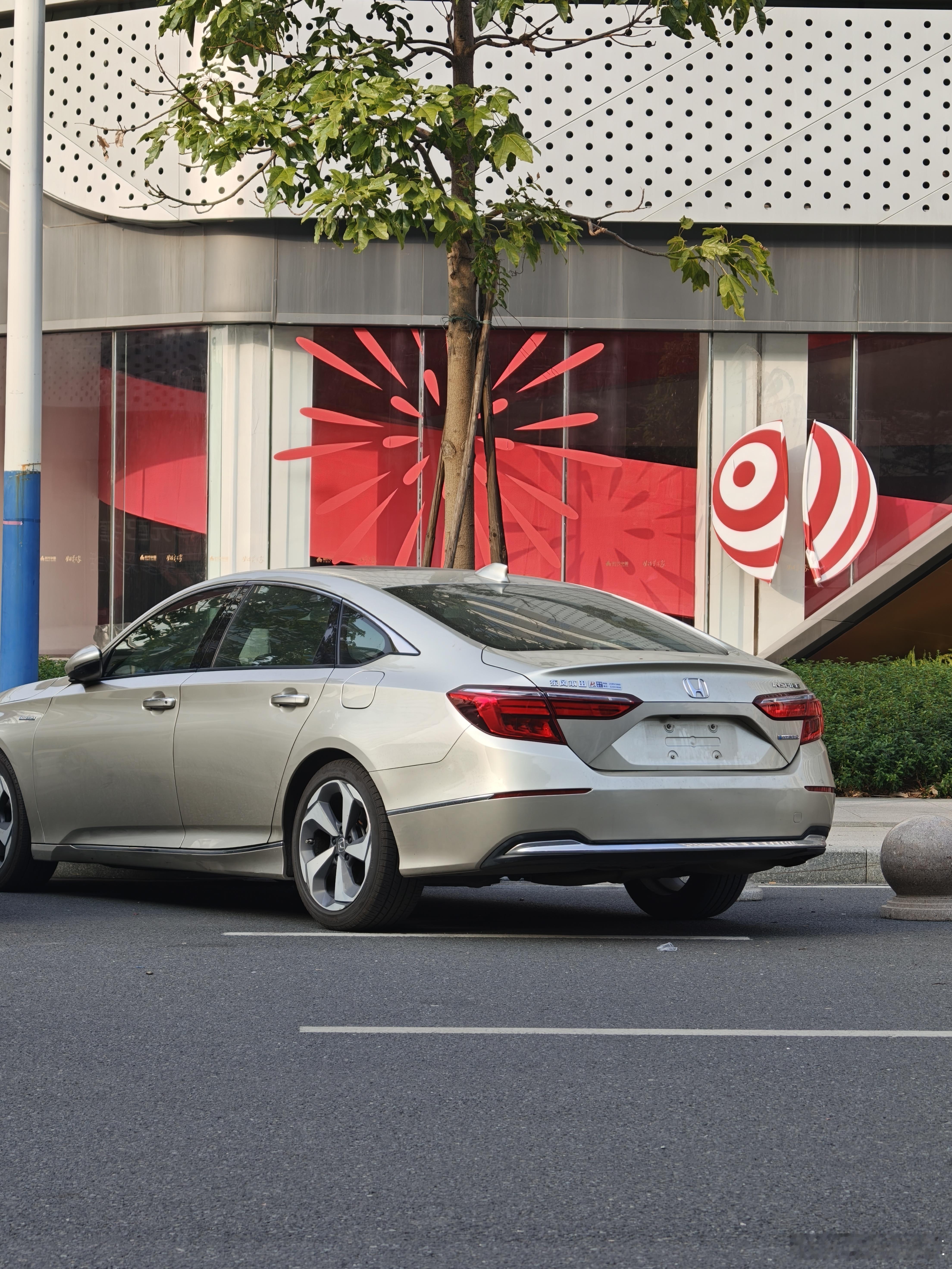 金色的雅阁王真好看呀，不过当时懂欣赏的人并不多 