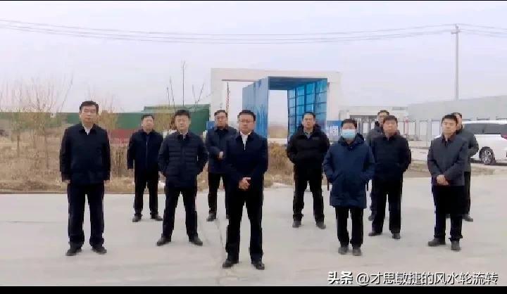 #单位领导有哪些特权#

在县教体局，领导并非拥有所谓的特权，而是承担着更多的责